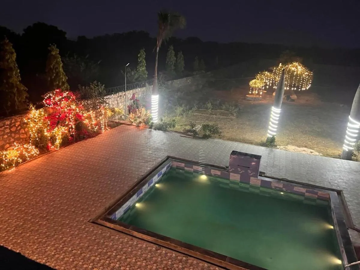 Entire Farm And Pool For Holi Party 3Bhk With Very Big Hall Gurgaon